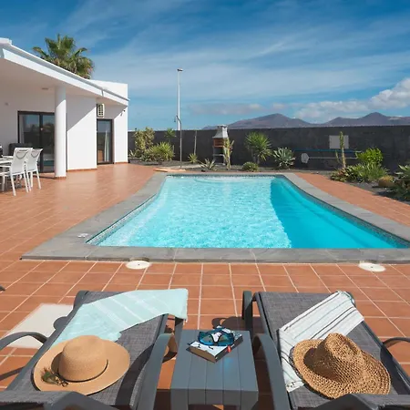 Vista Montana By Optima Playa Blanca (Lanzarote)